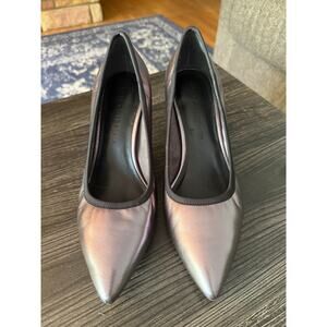 Lori Goldstein Collection Yvonne Metallic Nappa Leather Pump Sz. 8